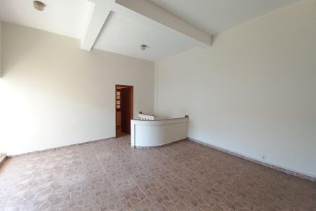 Casa à venda com 263m², 3 quartos e 8 vagas Casa à venda com 263m², 3 quartos e 8 vagasSalão