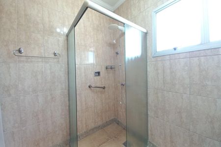 Casa à venda com 263m², 3 quartos e 8 vagas Casa à venda com 263m², 3 quartos e 8 vagasBanheiro