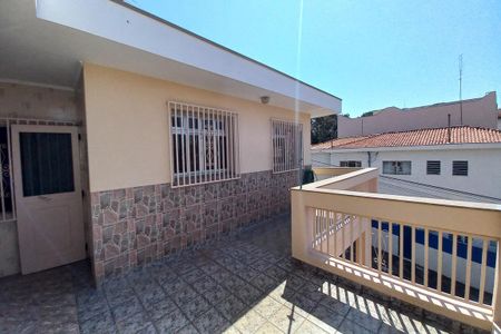 Casa à venda com 263m², 3 quartos e 8 vagas Casa à venda com 263m², 3 quartos e 8 vagasVaranda da Área de Serviço