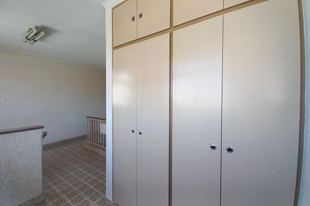 Casa à venda com 263m², 3 quartos e 8 vagas Casa à venda com 263m², 3 quartos e 8 vagasCozinha