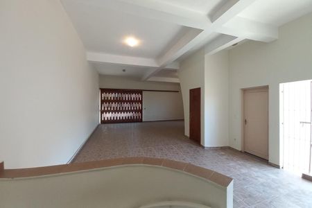 Casa à venda com 263m², 3 quartos e 8 vagas Casa à venda com 263m², 3 quartos e 8 vagasSalão