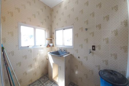 Casa à venda com 263m², 3 quartos e 8 vagas Casa à venda com 263m², 3 quartos e 8 vagasÁrea de Serviço