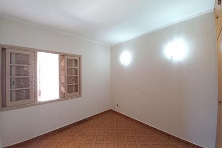Casa à venda com 263m², 3 quartos e 8 vagas Casa à venda com 263m², 3 quartos e 8 vagasQuarto 2