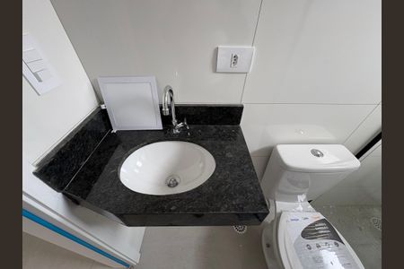 Apartamento para alugar com 48m², 2 quartos e 1 vaga Apartamento para alugar com 48m², 2 quartos e 1 vagaBanheiro