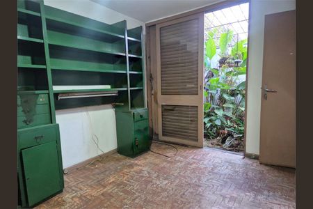 Casa à venda com 320m², 4 quartos e 3 vagas