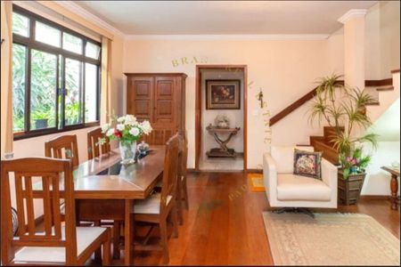 Casa à venda com 193m², 3 quartos e 3 vagas