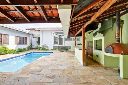 Casa de condomínio à venda com 375m², 3 quartos e 4 vagas