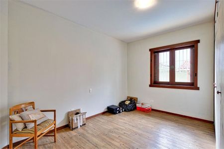 Casa de condomínio à venda com 375m², 3 quartos e 4 vagas