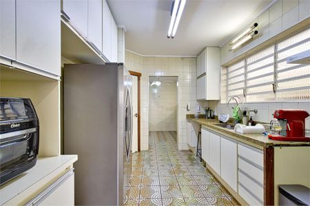 Casa de condomínio à venda com 375m², 3 quartos e 4 vagas