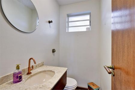Casa de condomínio à venda com 375m², 3 quartos e 4 vagas