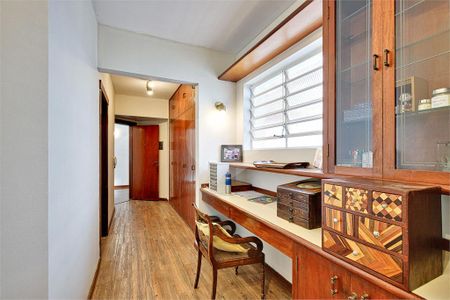 Casa de condomínio à venda com 375m², 3 quartos e 4 vagas