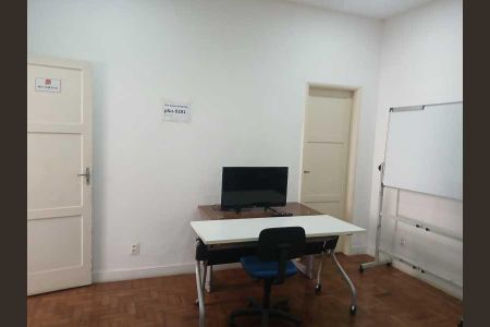 Casa à venda com 249m², 4 quartos e 4 vagas