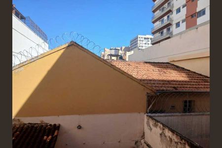 Casa à venda com 249m², 4 quartos e 4 vagas