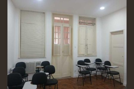 Casa à venda com 249m², 4 quartos e 4 vagas