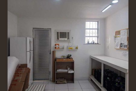 Casa à venda com 249m², 4 quartos e 4 vagas