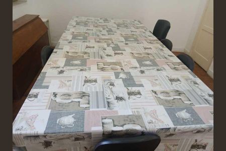 Casa à venda com 249m², 4 quartos e 4 vagas