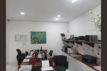 Casa à venda com 249m², 4 quartos e 4 vagas