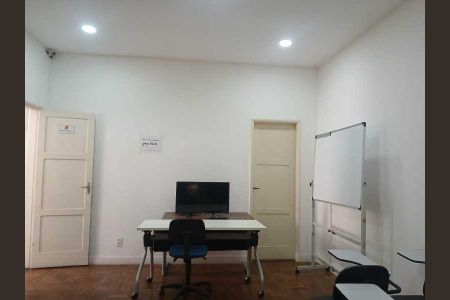 Casa à venda com 249m², 4 quartos e 4 vagas