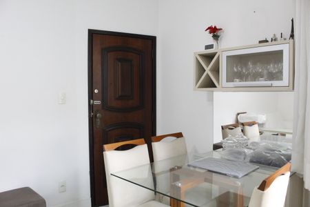 Apartamento à venda com 60m², 1 quarto e sem vagaSala