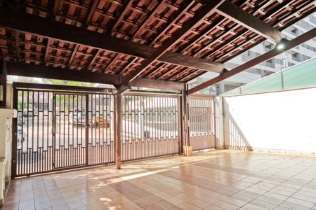 Casa à venda com 208m², 3 quartos e 3 vagasÁrea comum