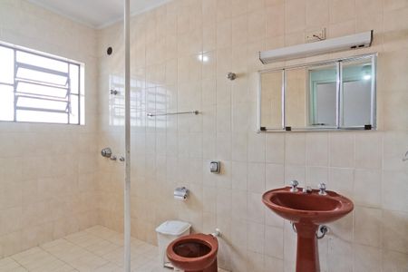 Casa à venda com 208m², 3 quartos e 3 vagasBanheiro Social