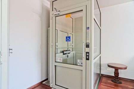 Casa à venda com 208m², 3 quartos e 3 vagasElevador