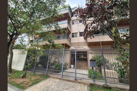 Apartamento à venda com 97m², 2 quartos e 2 vagasFachada