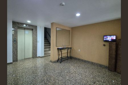 Apartamento à venda com 97m², 2 quartos e 2 vagasHall de Entrada