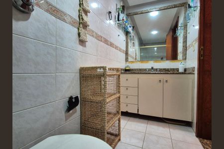 Apartamento à venda com 97m², 2 quartos e 2 vagasBanheiro Social