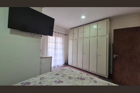 Casa à venda com 200m², 2 quartos e 2 vagasSuíte 2