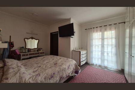 Casa à venda com 200m², 2 quartos e 2 vagasSuíte 2