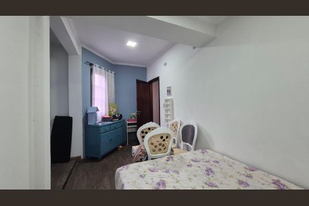 Casa à venda com 200m², 2 quartos e 2 vagasSuíte