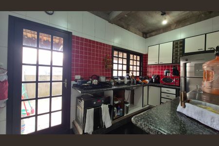 Casa à venda com 200m², 2 quartos e 2 vagasCozinha