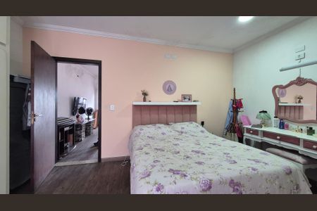 Casa à venda com 200m², 2 quartos e 2 vagasSuíte 2