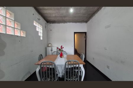 Casa à venda com 200m², 2 quartos e 2 vagasCozinha