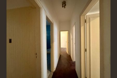 Apartamento para alugar com 121m², 3 quartos e sem vaga Apartamento para alugar com 121m², 3 quartos e sem vagaCorredor