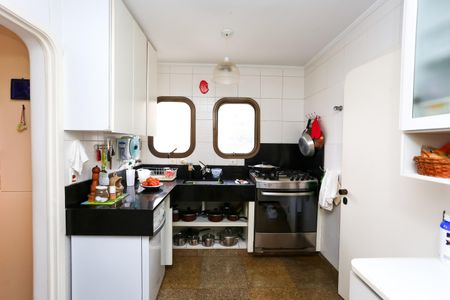 Apartamento à venda com 180m², 3 quartos e 3 vagas Apartamento à venda com 180m², 3 quartos e 3 vagasCozinha