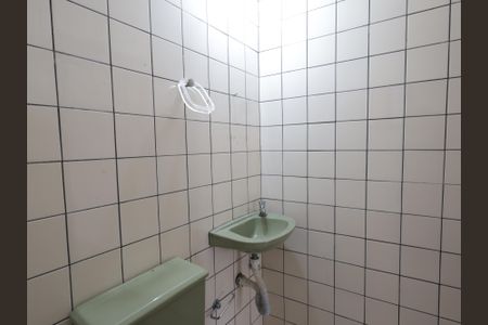 Casa à venda com 303m², 6 quartos e 3 vagasBanheiro da Suíte 3 - garagem