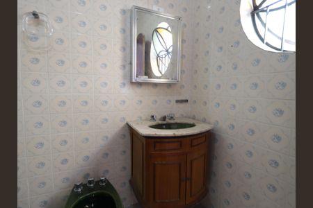 Casa à venda com 303m², 6 quartos e 3 vagasBanheiro da Suíte 1