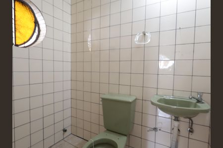 Casa à venda com 303m², 6 quartos e 3 vagasBanheiro da Suíte 3 - garagem