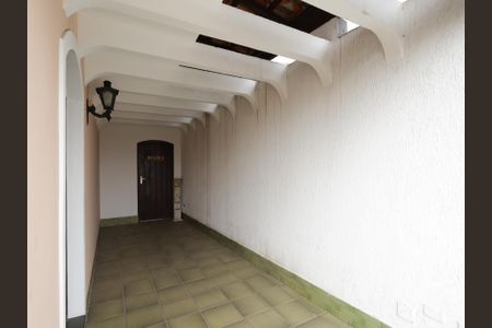 Casa à venda com 303m², 6 quartos e 3 vagasEntrada