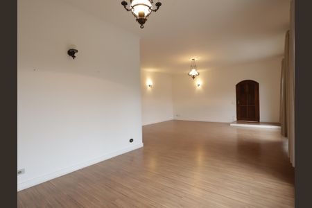 Casa à venda com 303m², 6 quartos e 3 vagasSala de TV