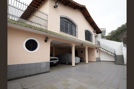Casa à venda com 303m², 6 quartos e 3 vagasGaragem