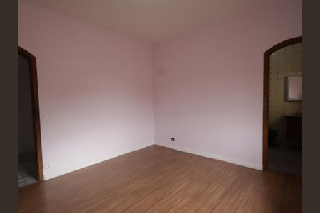 Casa à venda com 303m², 6 quartos e 3 vagasSuíte 1