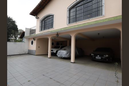 Casa à venda com 303m², 6 quartos e 3 vagasGaragem
