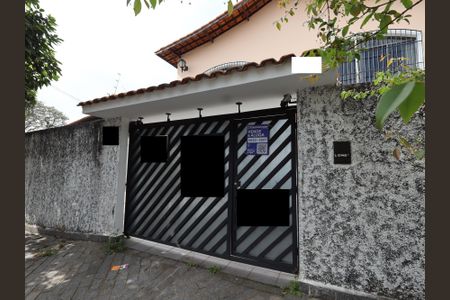 Casa à venda com 303m², 6 quartos e 3 vagasFachada