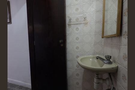 Casa à venda com 303m², 6 quartos e 3 vagasBanheiro da Suíte 4 - garagem