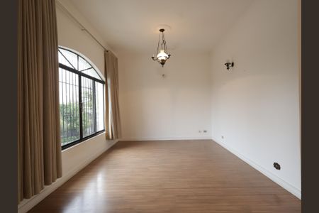 Casa à venda com 303m², 6 quartos e 3 vagasSala de TV