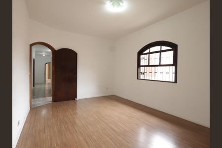 Casa à venda com 303m², 6 quartos e 3 vagasSuíte 2