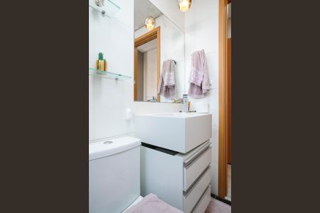 Apartamento à venda com 160m², 2 quartos e 2 vagasBanheiro da suíte